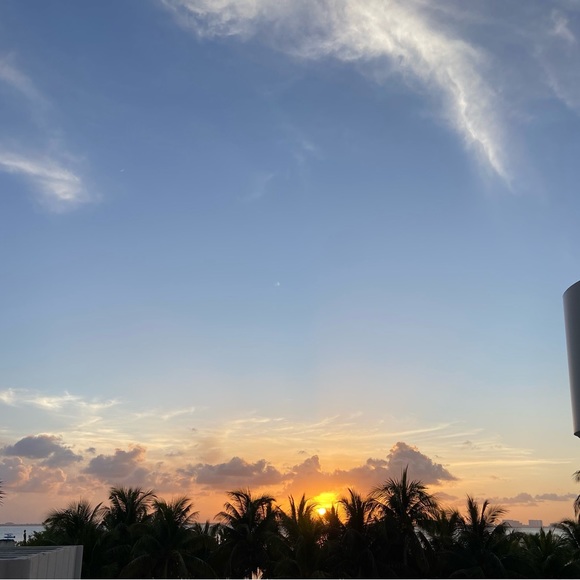 Meet your Posher, Jennifer - Picture 8 of 11